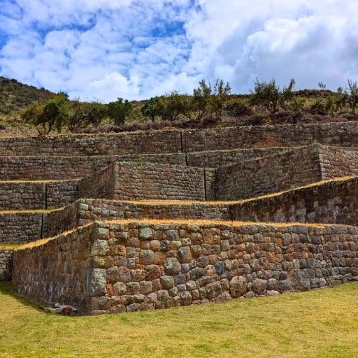 Sitio Arqueológico Tipon 4