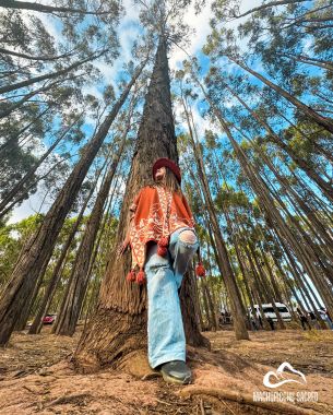 Mujer-en-Bosque-de-Qenqo